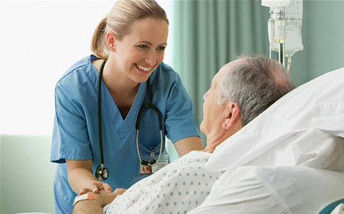 Chăm sóc bệnh nhân là niềm vui của Điều dưỡng viên yêu nghề