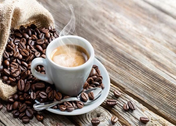 Người bị mất ngủ cần hạn chế tiêu thụ cà phê, bất kể là buổi sáng hay buổi tối