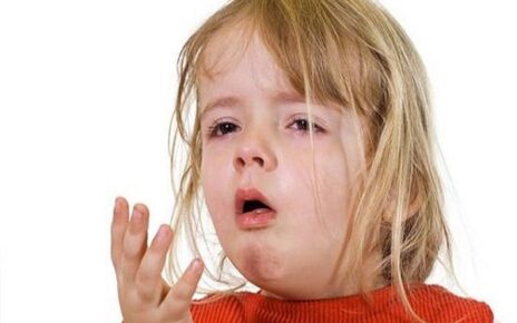 Trẻ nhỏ thường dễ mắc các vấn đề về hô hấp do hệ thống miễn dịch yếu