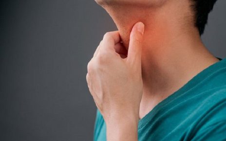 Rát cổ họng là vấn đề phổ biến hầu như ai cũng đã trải qua